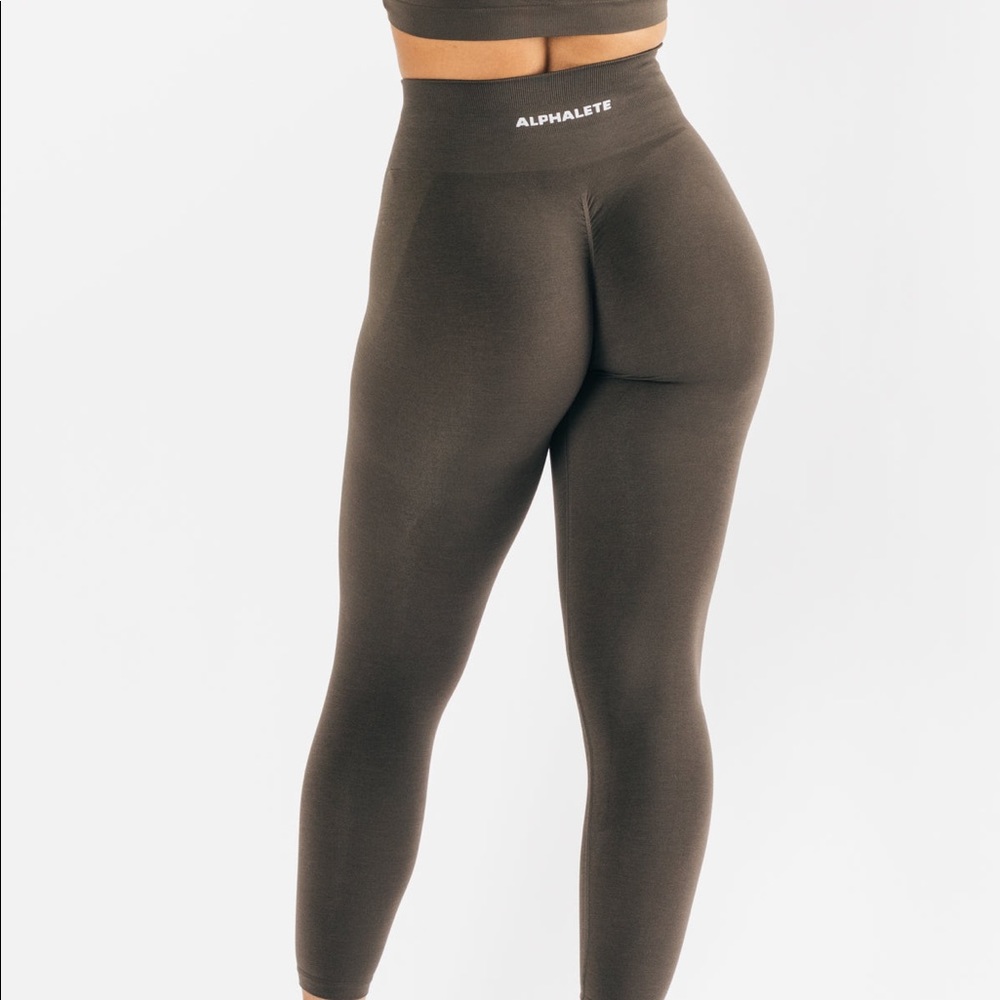 Mocha amplify NIB Alphalete